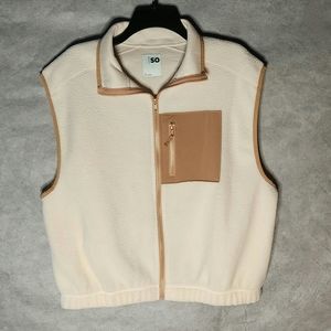 Juniors SO Sherpa Vest Zipper Closure